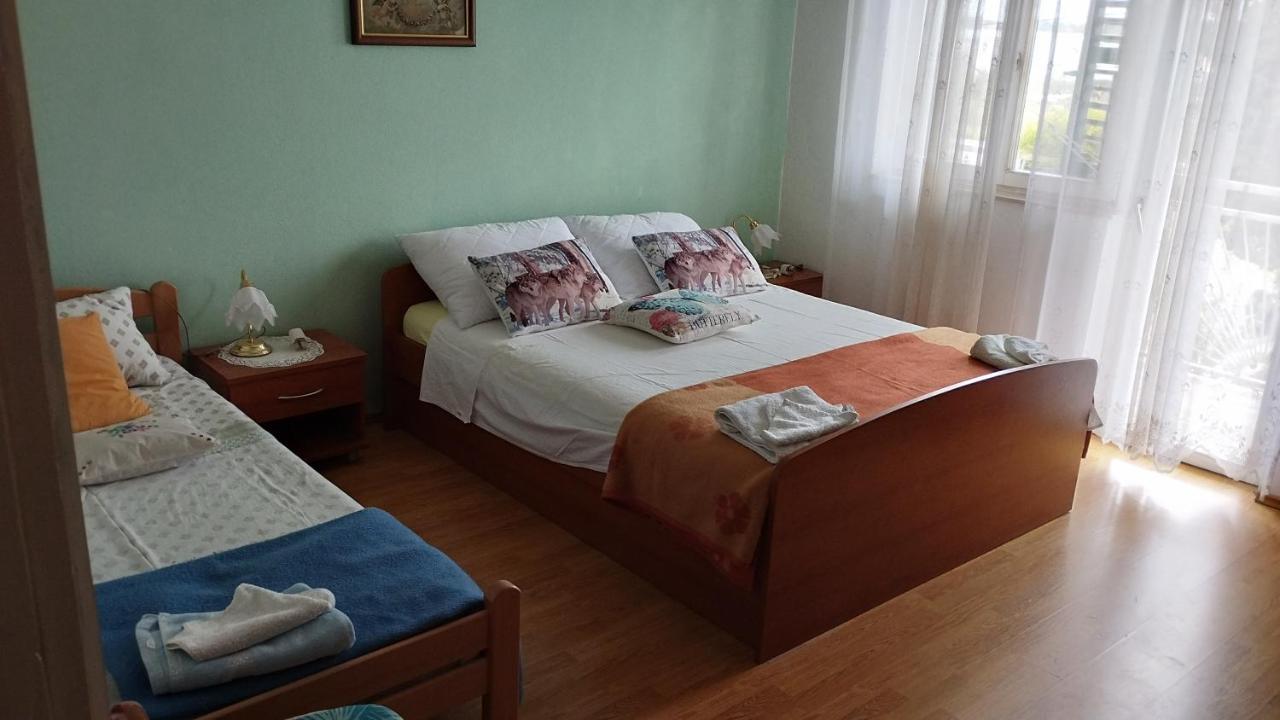 Apartman Palme Hotel ชิเบนิก ภายนอก รูปภาพ