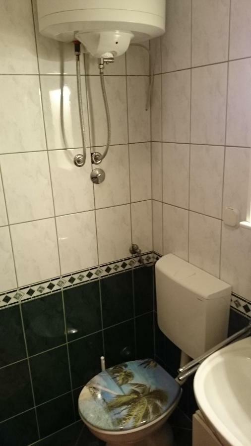 Apartman Palme Hotel ชิเบนิก ภายนอก รูปภาพ