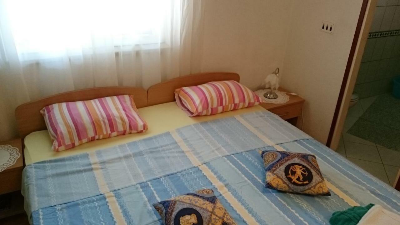 Apartman Palme Hotel ชิเบนิก ภายนอก รูปภาพ